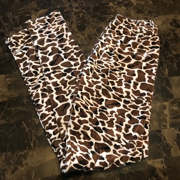Pants - 🎉Giraffe Print Leggings!